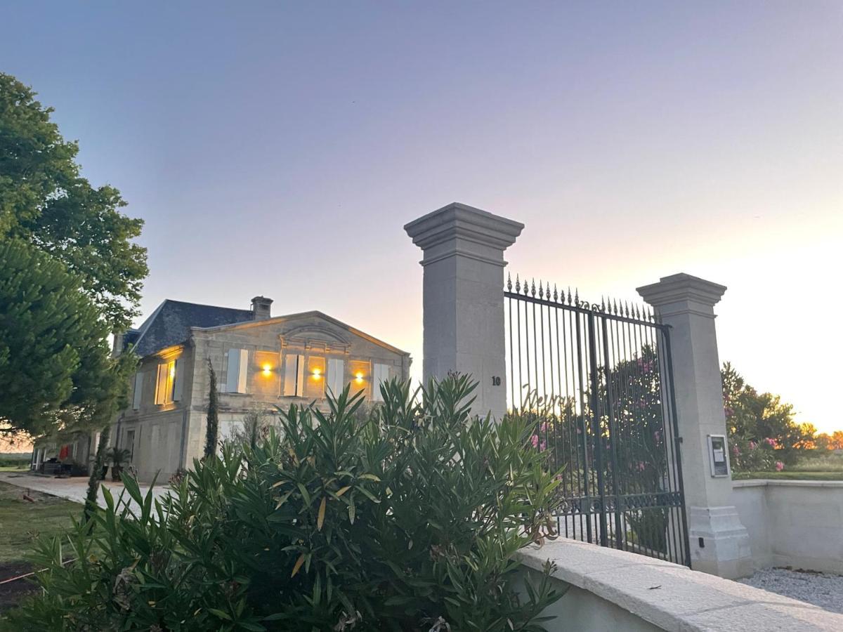 Chateau De Neyran Chambre D'Hotes & Spa ซูลัก-โซร์-แมร์ ภายนอก รูปภาพ